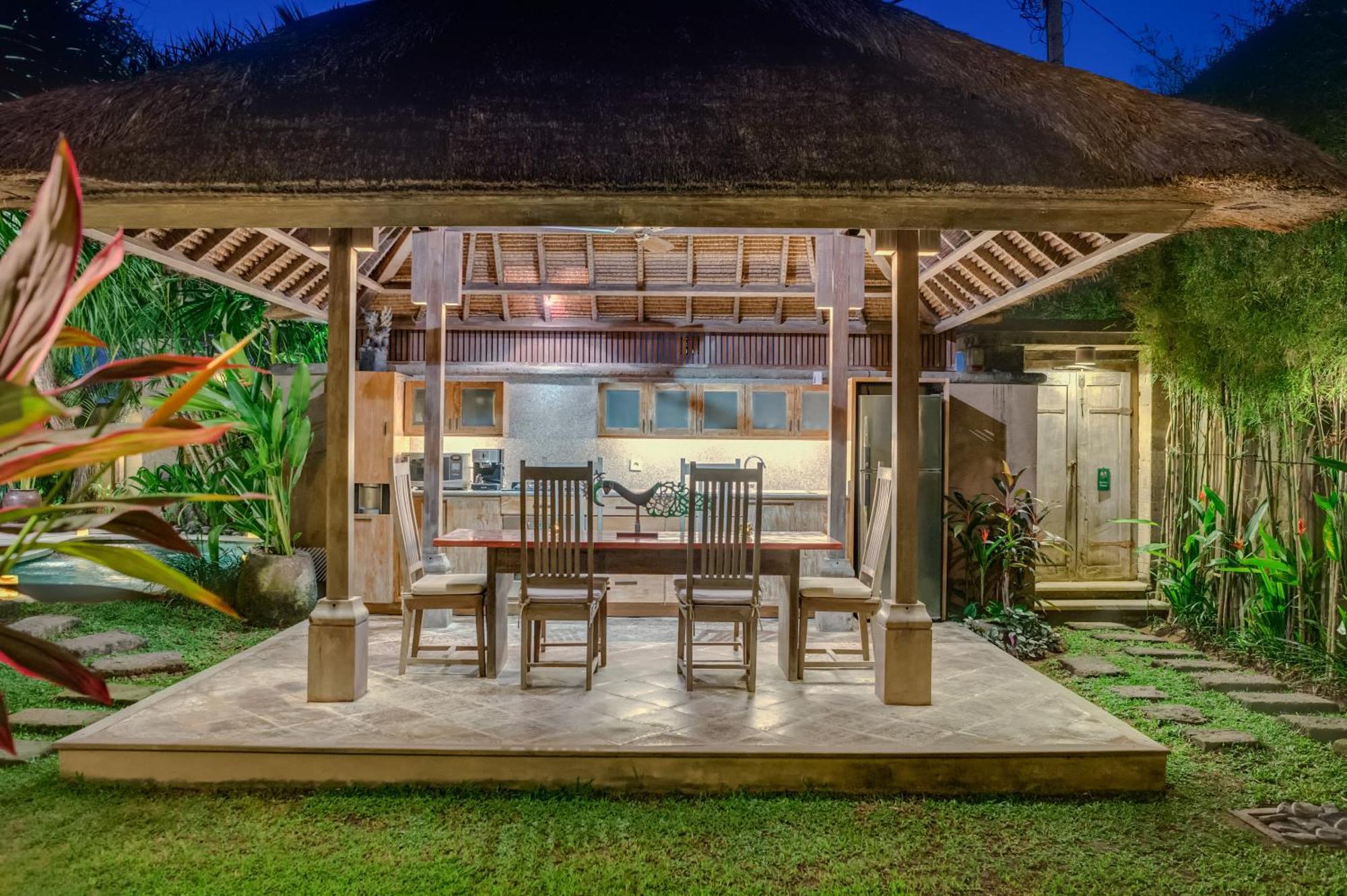 Villa Tirta Naga Bali Seminyak Eksteriør bilde